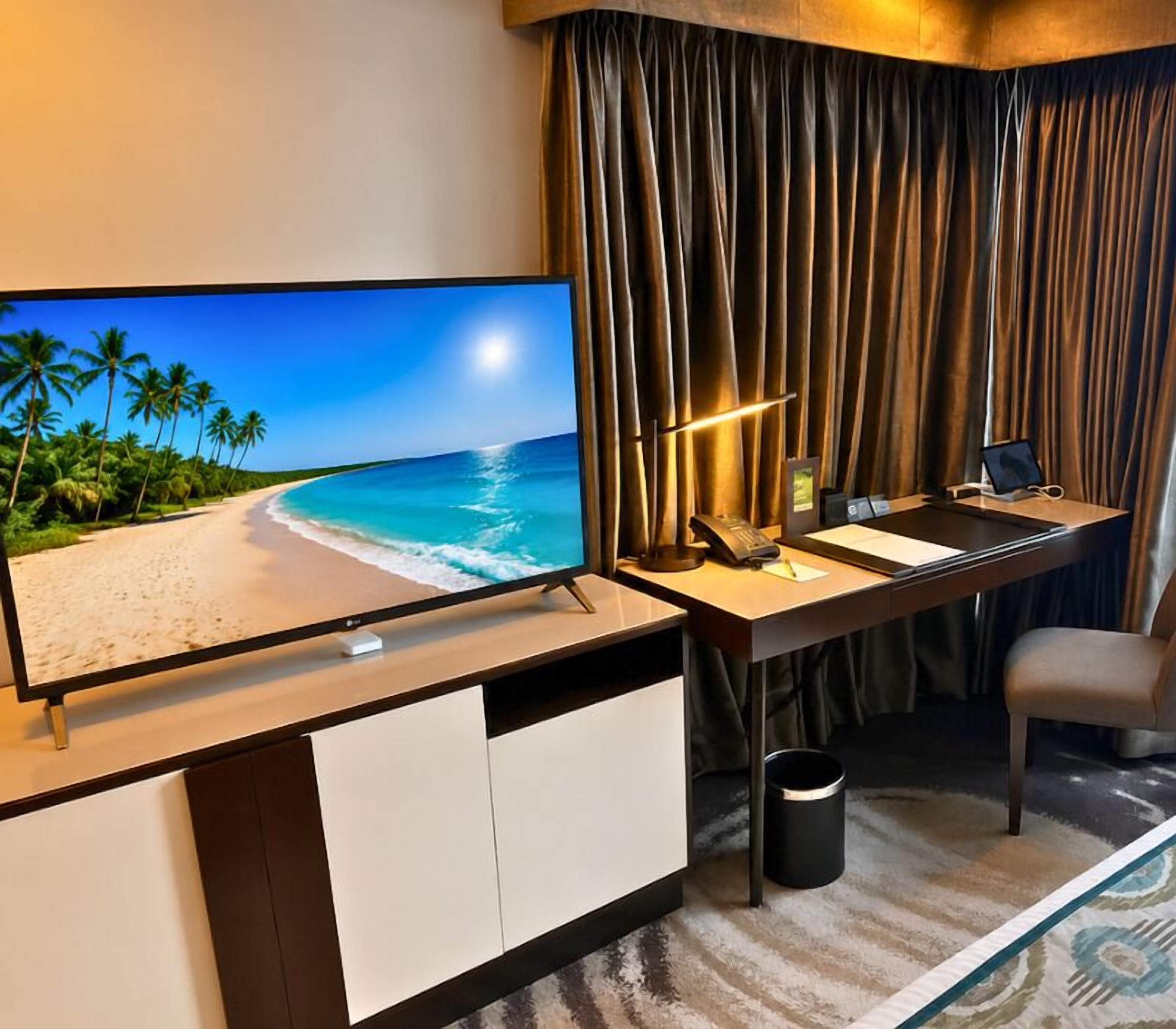 Premier Suite, 1 Bedroom | In-room safe, individually decorated, individually furnished, desk