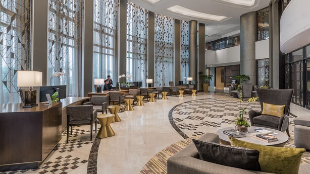 Lobby-lounge