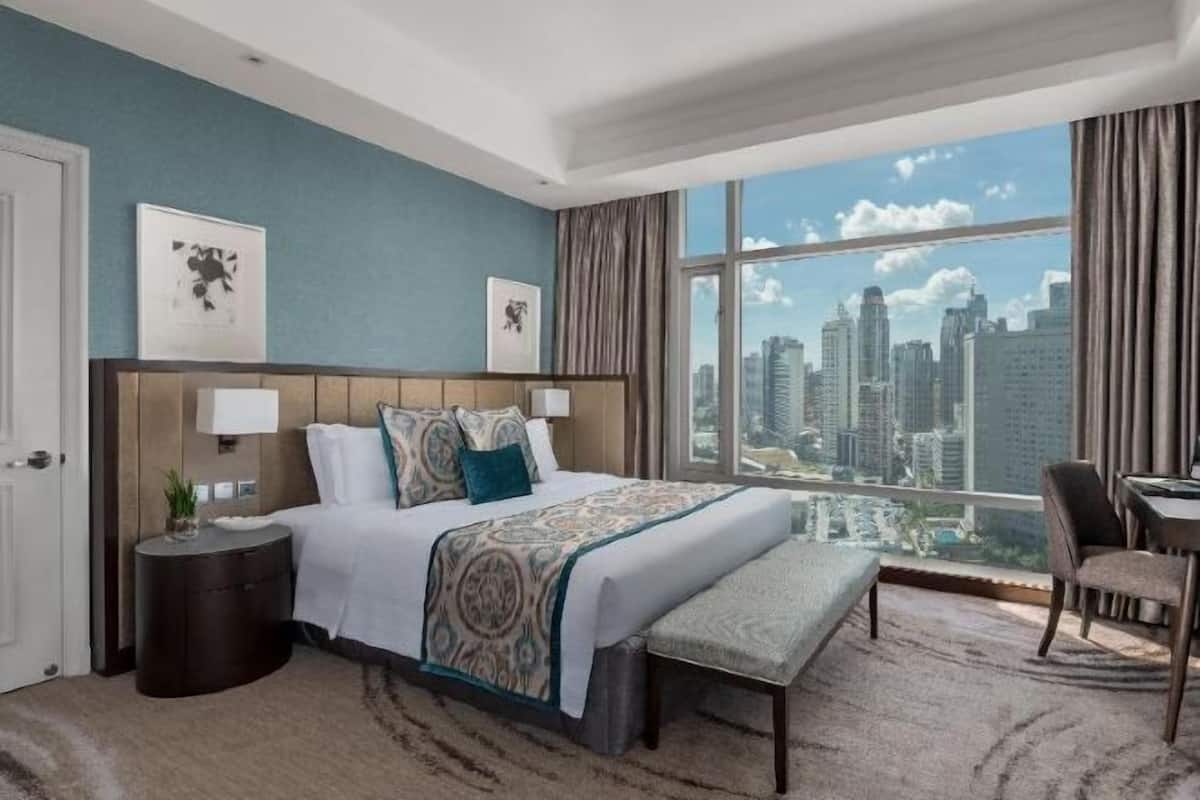 In-room safe, individually decorated, individually furnished, desk