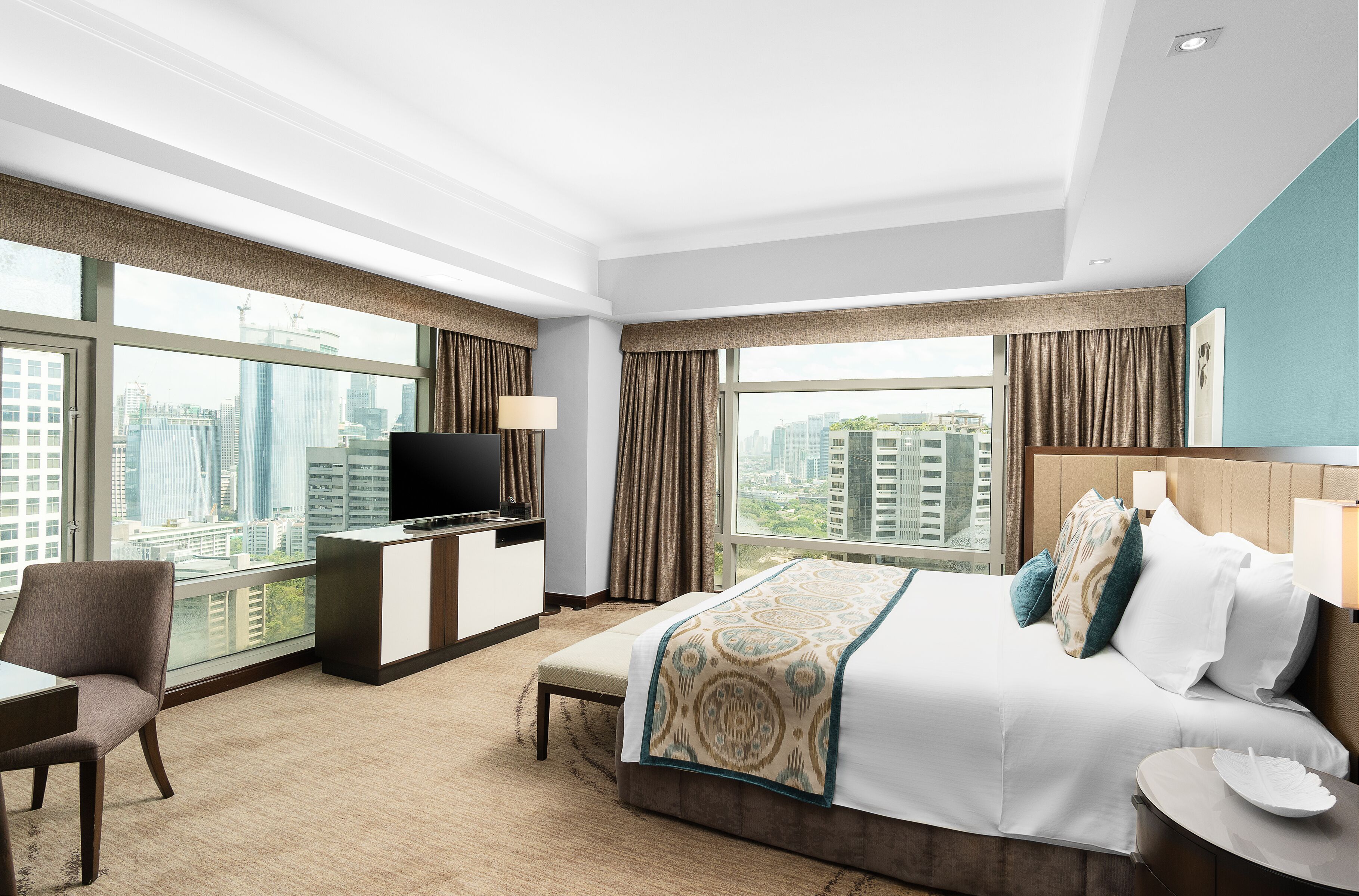 Deluxe Suite, 3 Bedrooms | In-room safe, individually decorated, individually furnished, desk