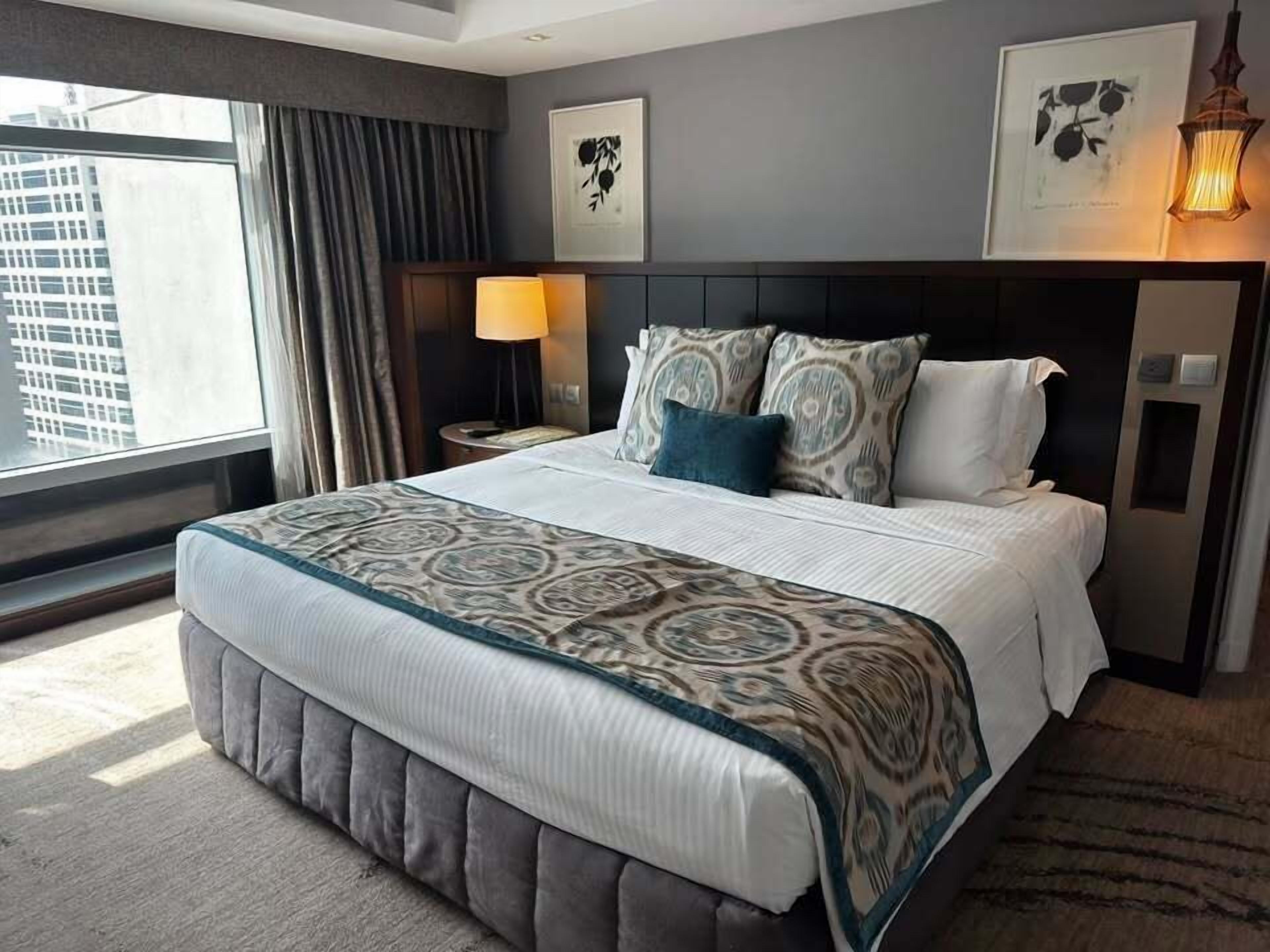 In-room safe, individually decorated, individually furnished, desk