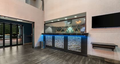 Best Western Bradbury Inn & Suites
