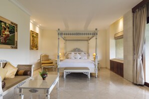 Deluxe-Suite | Hochwertige Bettwaren, Zimmersafe, Schreibtisch, Verdunkelungsvorhänge