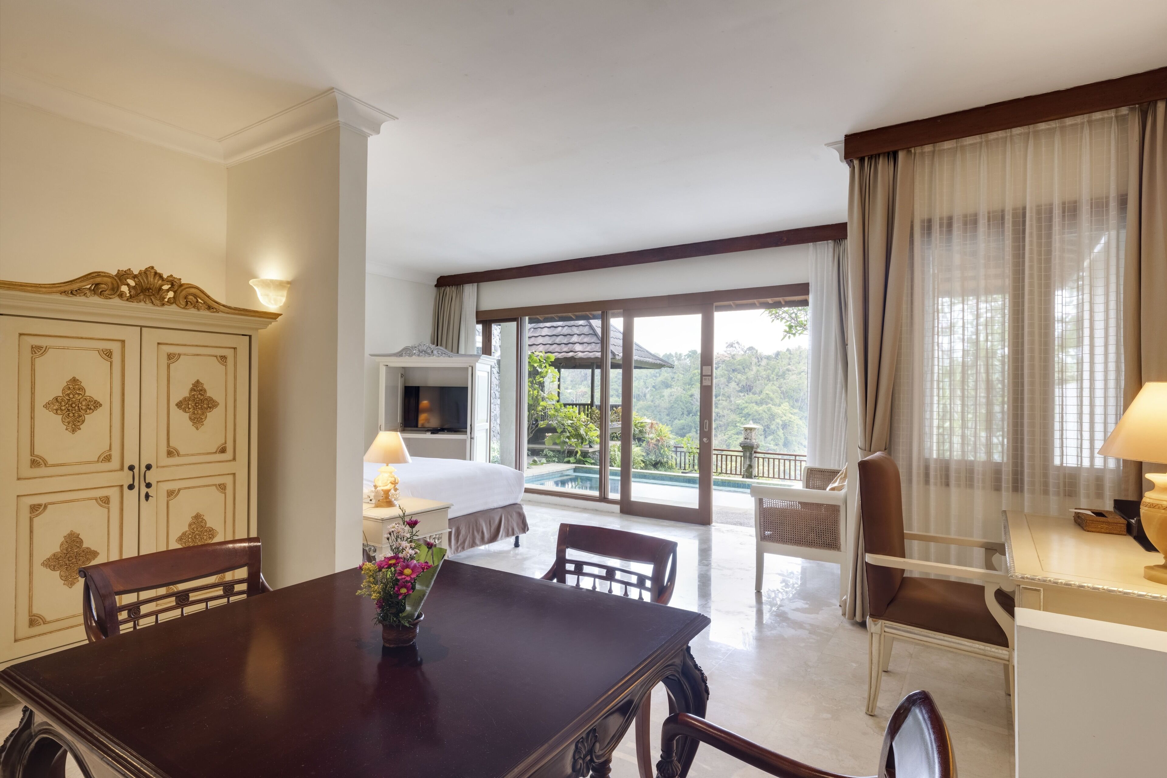 agung suite | in-room dining