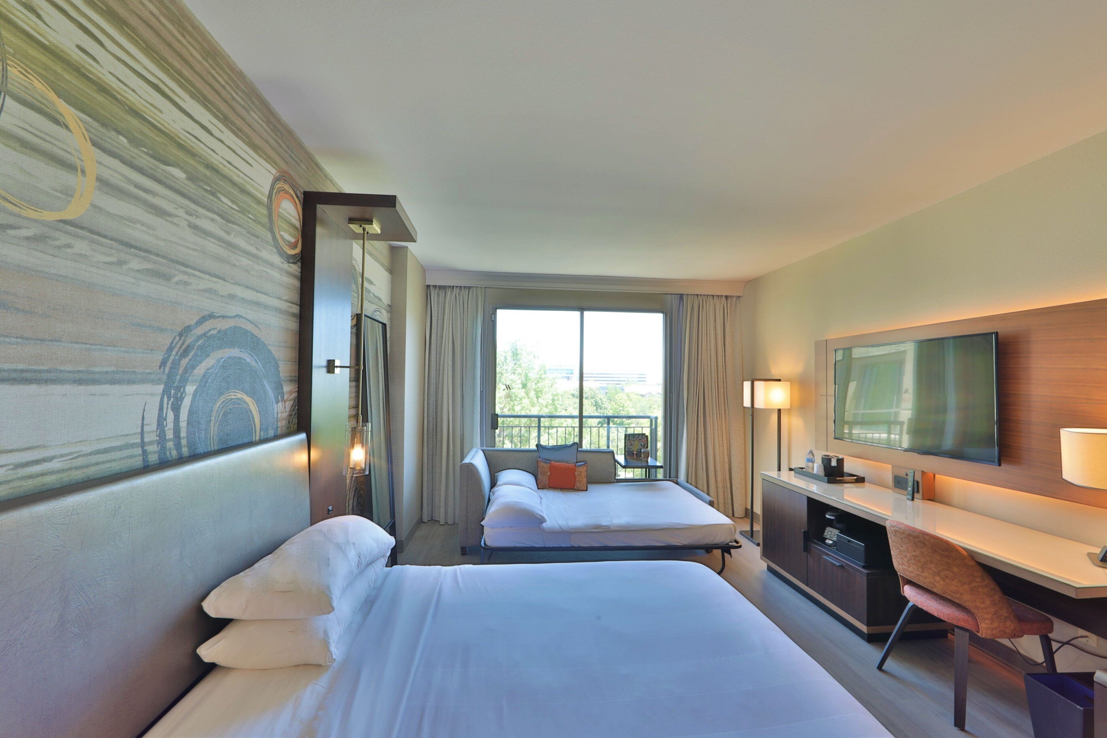 Premium bedding, in-room safe, desk, blackout drapes