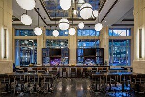 酒吧（店内）