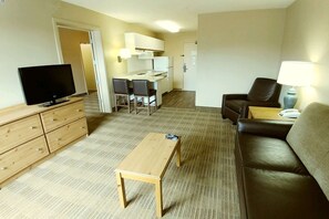 Suite, 1 King Bed with Sofa bed, Non Smoking