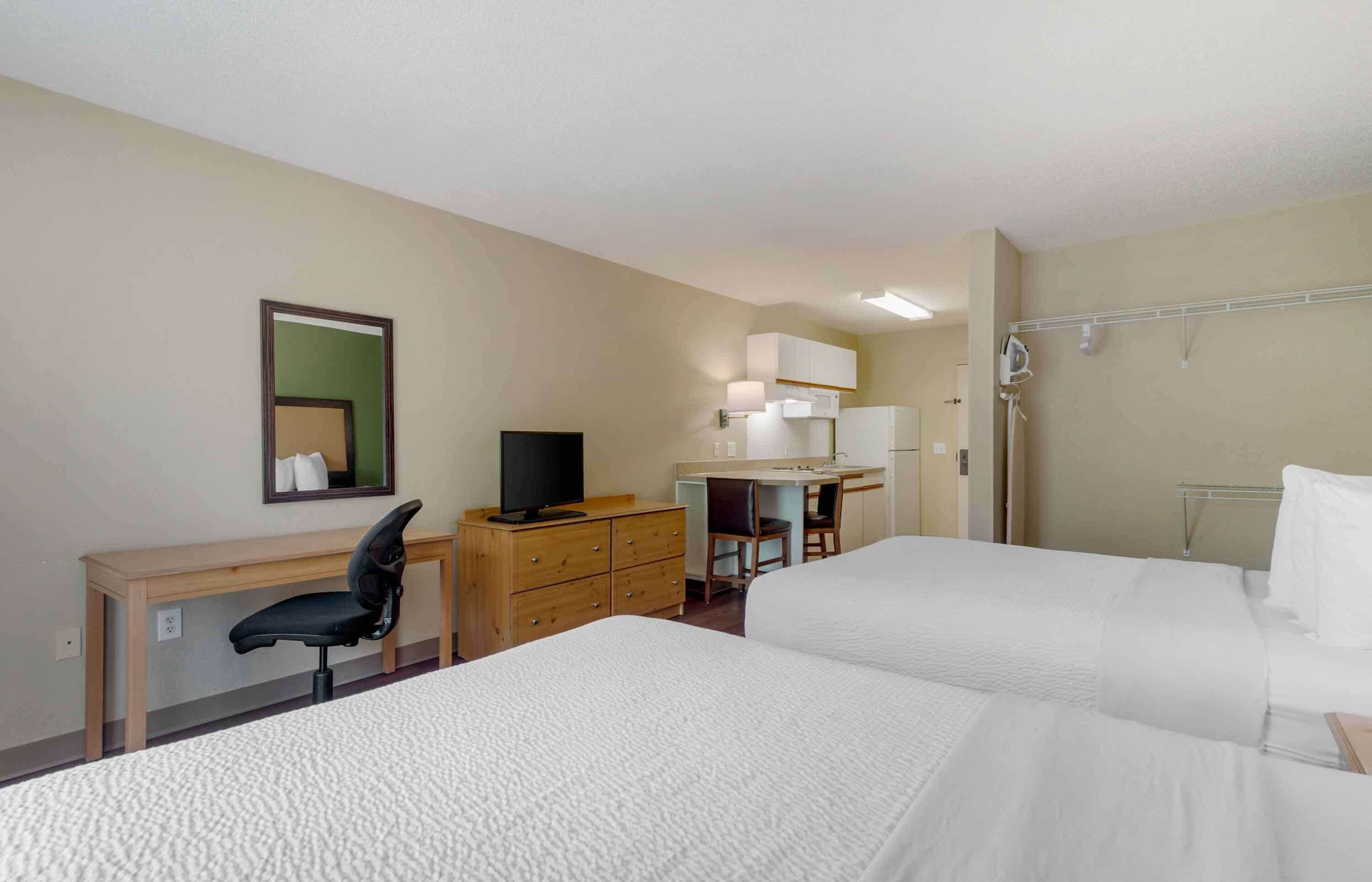 Studio, 2 grands lits, non-fumeurs | Bureau, espace de travail pour ordinateur portable