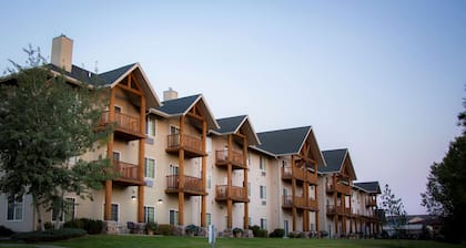 Best Western Plus Riverfront Hotel & Suites