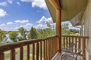 Standard Room, 1 King Bed, Jetted Tub, River View - Best Western Plus Riverfront Hotel & Suites (Great Falls)