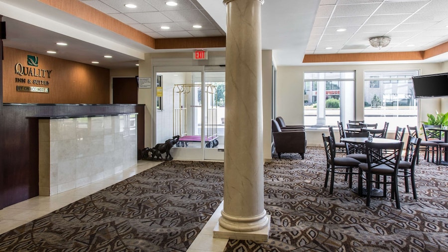 Quality Inn & Suites Danbury near University