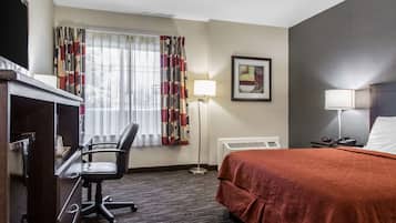 Chambre Standard, 1 grand lit, non-fumeur | Bureau, fer et planche à repasser, accès au Wi-Fi (inclus)