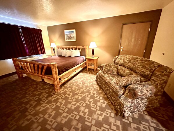 Business Room, 1 King Bed, Non Smoking | Desk, iron/ironing board, free cots/infant beds, free WiFi