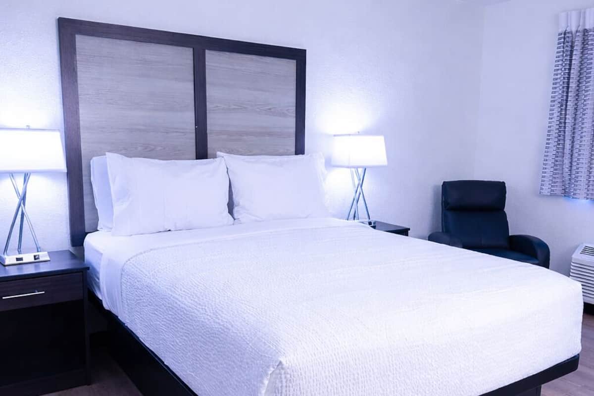 Premium-sengetøj, dundyner, Tempur-Pedic-senge, skrivebord