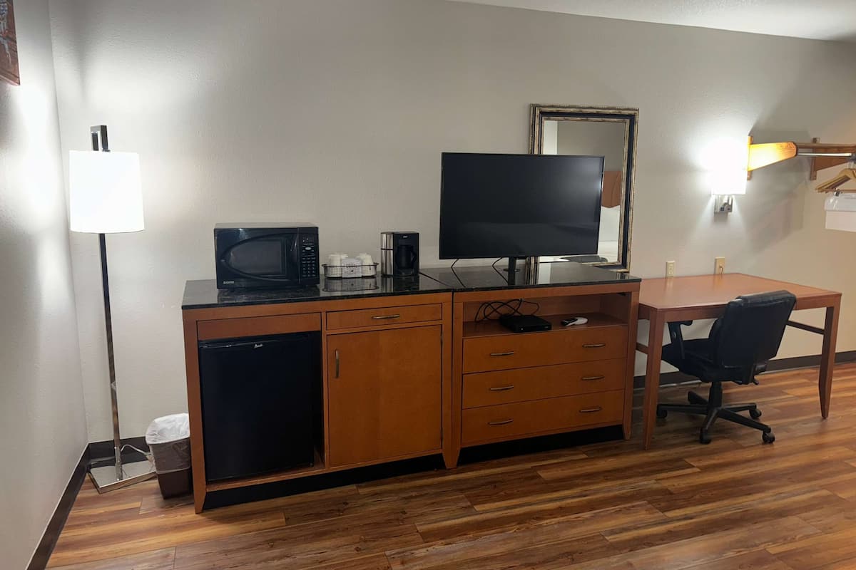 studio suite, 1 queen bed with sofa bed, non smoking | individually furnished, desk, blackout curtains, iron/ironing board