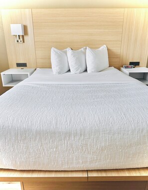 Ameublement unique, bureau, rideaux d’obscurcissement