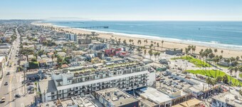 威尼斯海灘爾文飯店