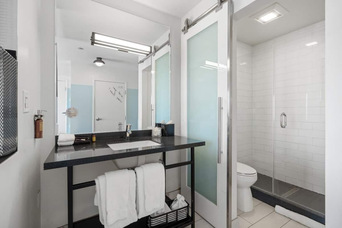 Shower, free toiletries, hair dryer, bathrobes