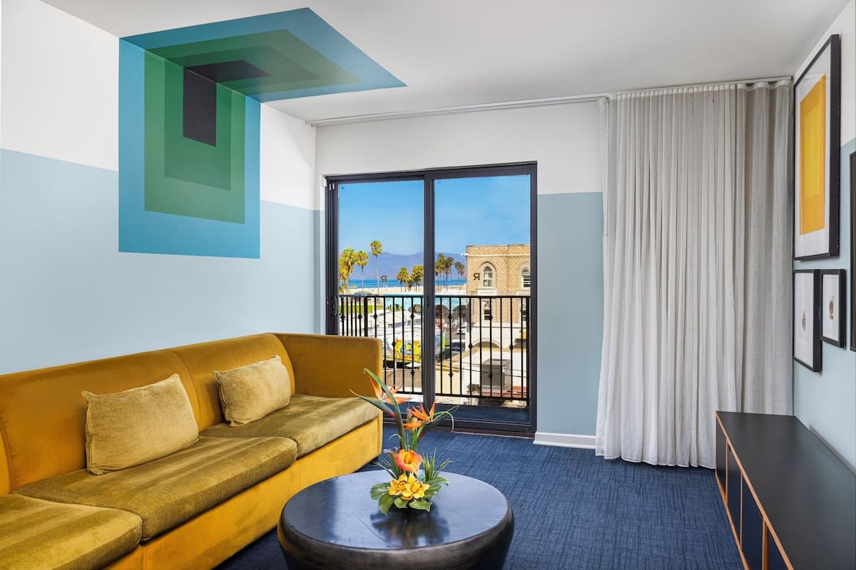 Suite, 1 King Bed with Sofa Bed, Partial Ocean View