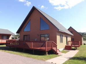 Luxury House, 2 Bedrooms, Non Smoking, Fireplace (non-pet friendly) | Blackout curtains, iron/ironing board, free WiFi, bed sheets - Jasper Ridge Inn Ishpeming (Ishpeming)