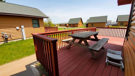 Cortinas blackout, tabla de planchar con plancha y wifi gratis . Jasper Ridge Inn Ishpeming