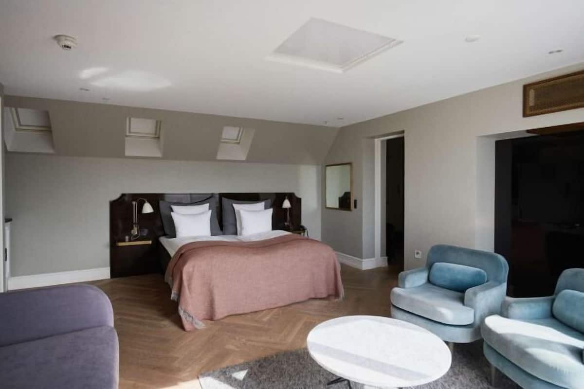 1 bedroom, minibar, in-room safe, desk