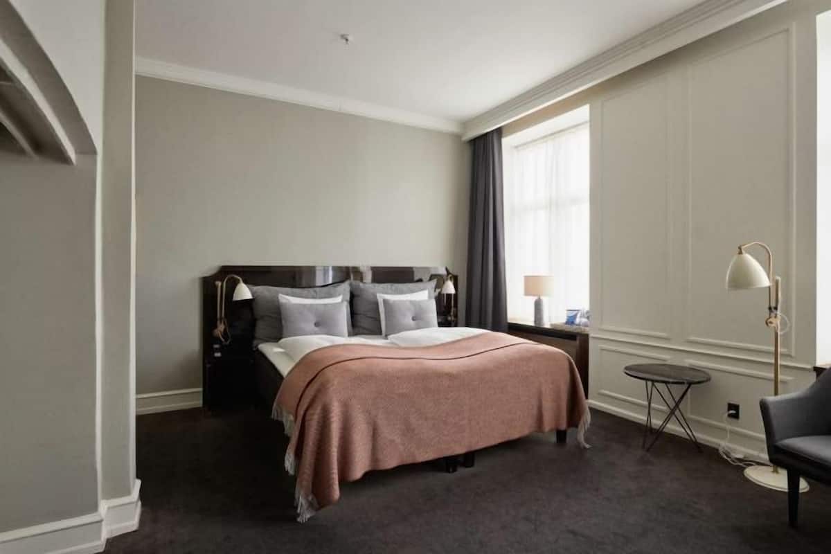 1 bedroom, minibar, in-room safe, desk