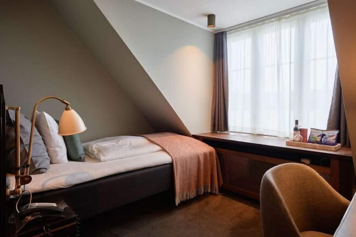 1 bedroom, minibar, in-room safe, desk