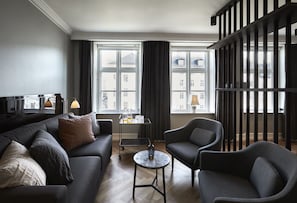 Appartement | Aire de séjour | Téléviseur à écran plat de 26 po avec télévision par satellite