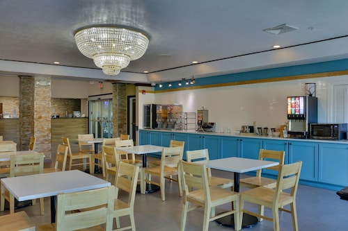 Country Inn & Suites by Radisson, Savannah Gateway, GA