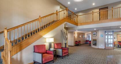 Comfort Inn Dyersville Near Field of Dreams
