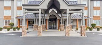 Country Inn & Suites by Radisson, Savannah I-95 North, GA