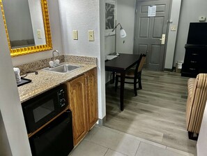 Suite, 1 Bedroom, Non Smoking | Premium bedding, pillowtop beds, desk, blackout drapes - Country Inn & Suites by Radisson, Columbus, GA (Columbus)