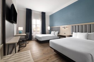 Room, 2 Queen Beds, Accessible, Non Smoking