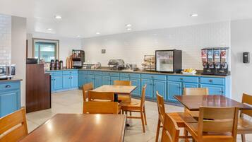 Free daily buffet breakfast