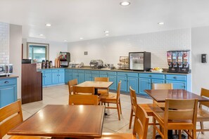 Free daily buffet breakfast