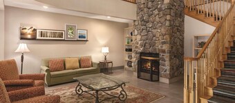 Country Inn & Suites by Radisson, Georgetown, KY