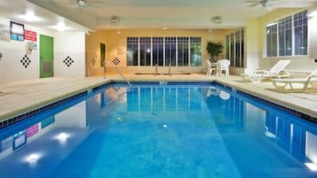Indendørs pool