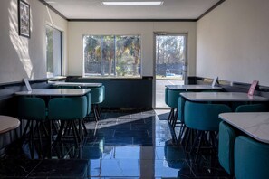 Desayuno continental incluido todos los días