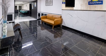 Days Inn by Wyndham Columbia