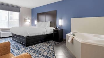 Habitación estándar, 1 cama King size, para no fumadores, hidromasaje (with Sofabed) | Escritorio, tabla de planchar con plancha y cunas gratuitas