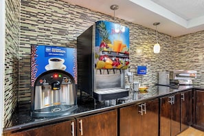Free daily full breakfast  - Best Western Canton Inn (Canton)