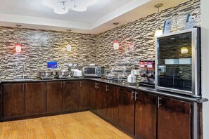 Free daily full breakfast - Best Western Canton Inn (Canton)