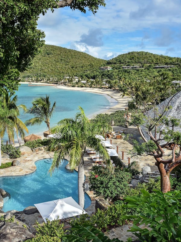 3 outdoor pools