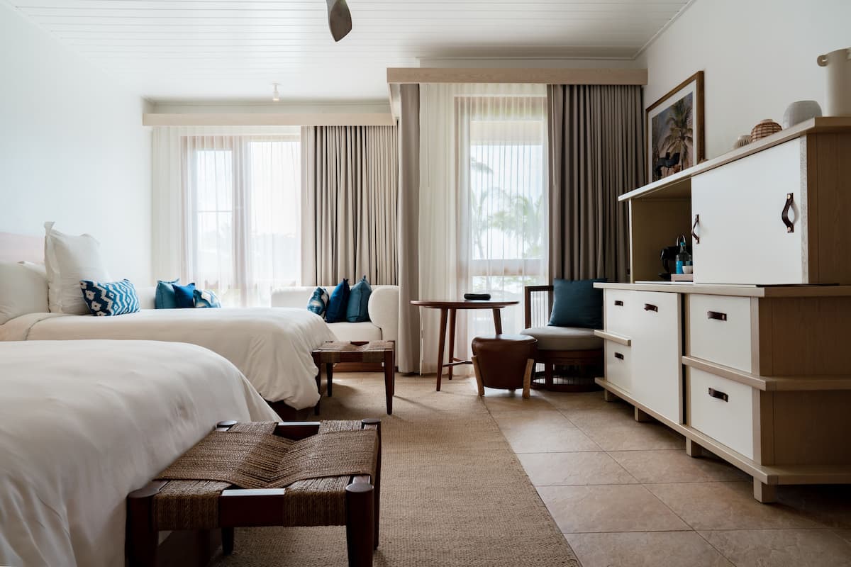 Ropa de cama de alta calidad y minibar