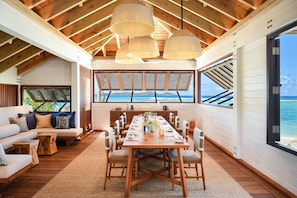 3 restaurants, breakfast, lunch, dinner served; Pan-Asian cuisine