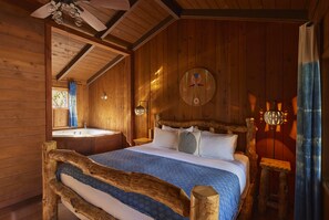 Ropa de cama de alta calidad, minibar y escritorio 