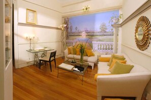 LCD TV - 1555 Malabia House Hotel (Buenos Aires)