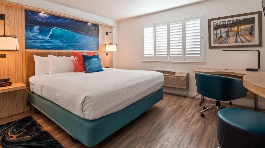 Desk, laptop workspace, soundproofing, iron/ironing board