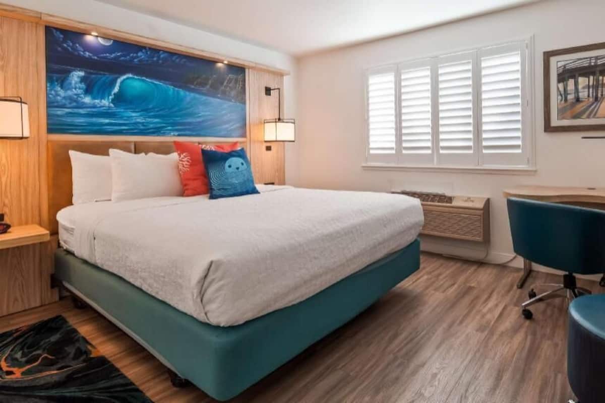 Desk, laptop workspace, soundproofing, iron/ironing board